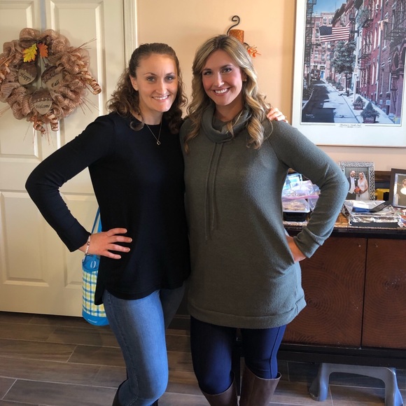 Last 1! SMALL Green Funnel Neck Comfy Tunic - Picture 4 of 4